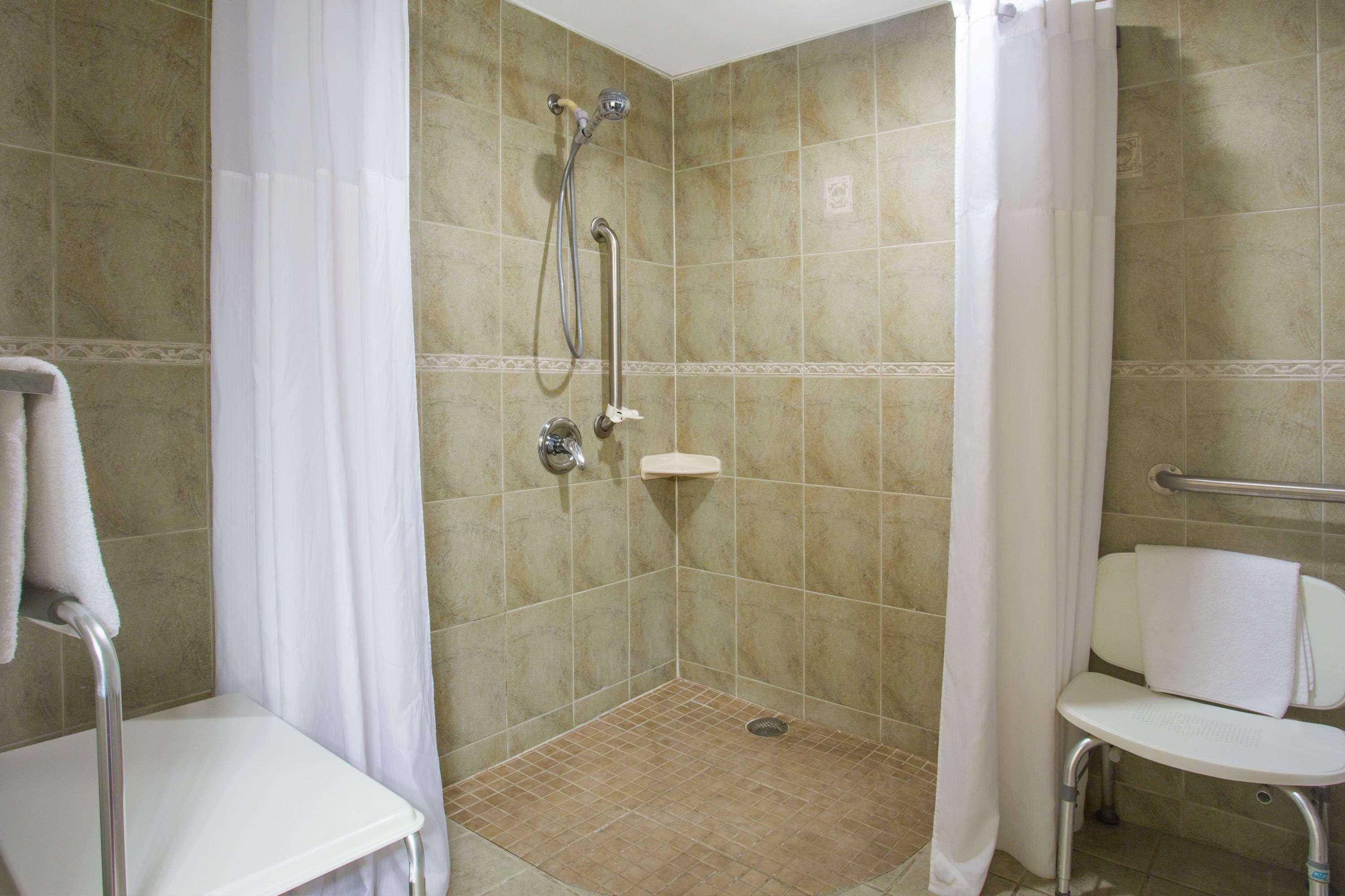 Days Inn By Wyndham Washington Dc/Gateway Экстерьер фото