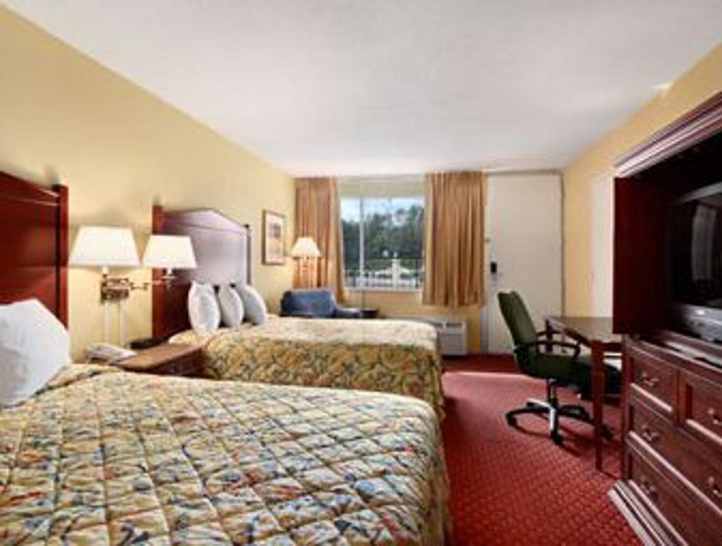 Days Inn By Wyndham Washington Dc/Gateway Экстерьер фото