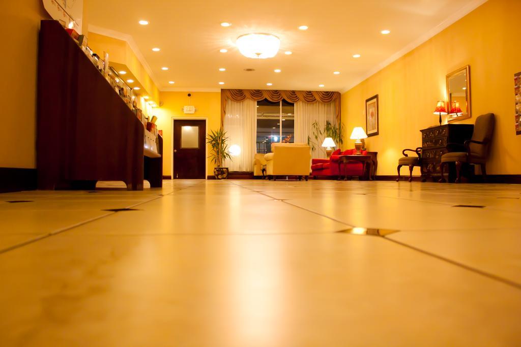 Days Inn By Wyndham Washington Dc/Gateway Экстерьер фото